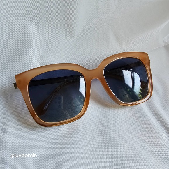 DIFF Bella Oversized Sunglasses Polarized Coral Blue Used With Case CR-BE10P - Picture 2 of 14